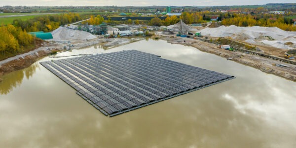 Die erste Floating-PV-Anlage im Bundesland Thüringen wurde 2020 installiert