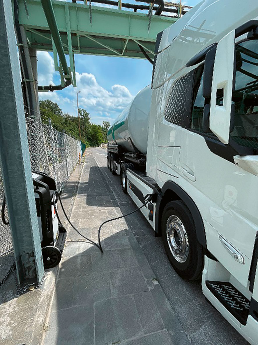 Erste Batteriespeicher und der Einsatz von E-Lkw stehen kurz vor der Umsetzung