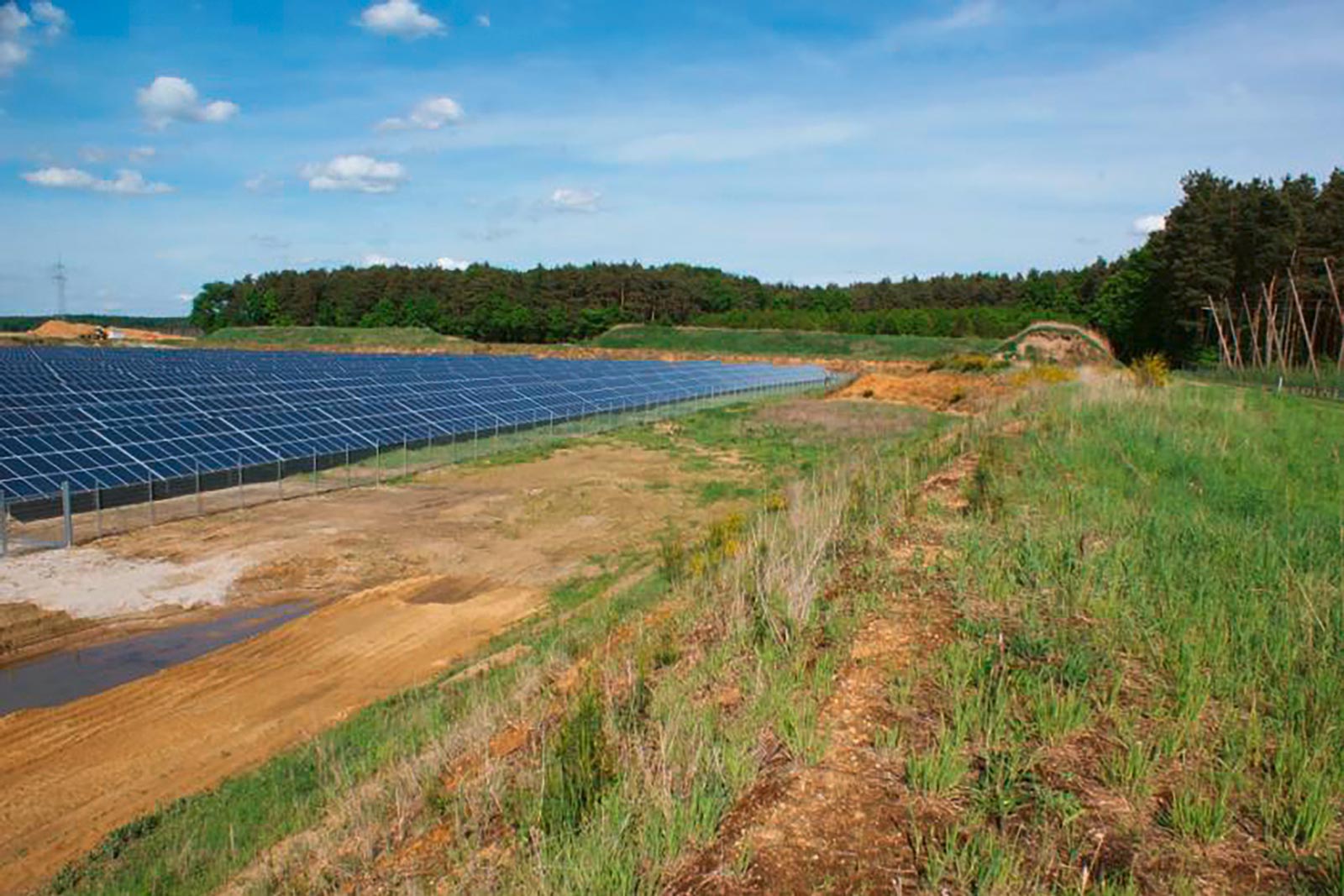 Photovoltaik als Nachnutzung im Trockenabbau der Kieswerk Engelbrechtsmünster GmbH